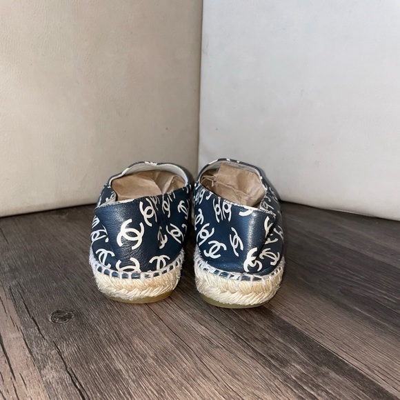Chanel Lambskin Logo Espadrilles Navy Size 41 - Picture 5 of 8